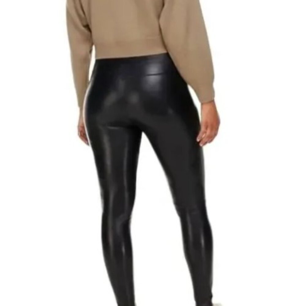 FABULOUS! ARITZIA WILFRED FREE - FAUX LEATHER PANTS